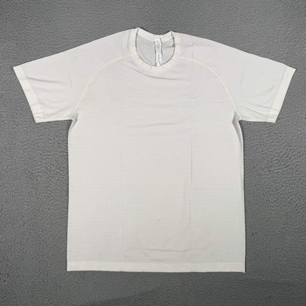 Lululemon Shirt Mens Medium Ivory Metal Vent Pullover Stretch Casual Gym Workout